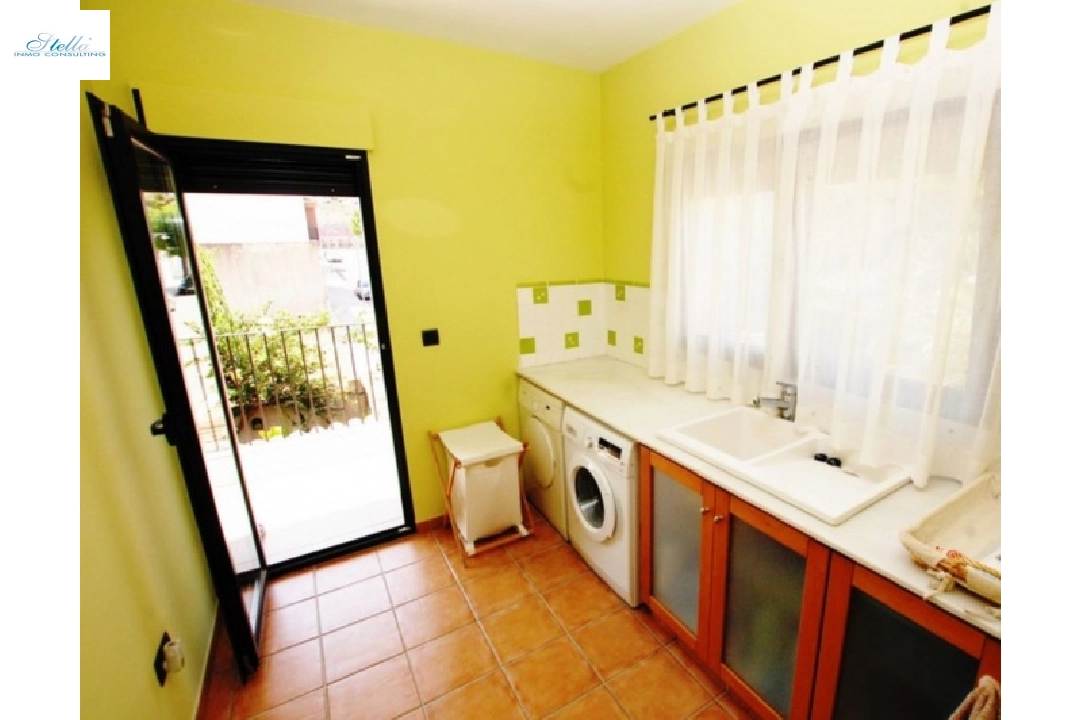 town house in Pego(Centro Urbano) for sale, built area 360 m², year built 2008, + central heating, air-condition, plot area 134 m², 4 bedroom, 2 bathroom, swimming-pool, ref.: O-V33514-9