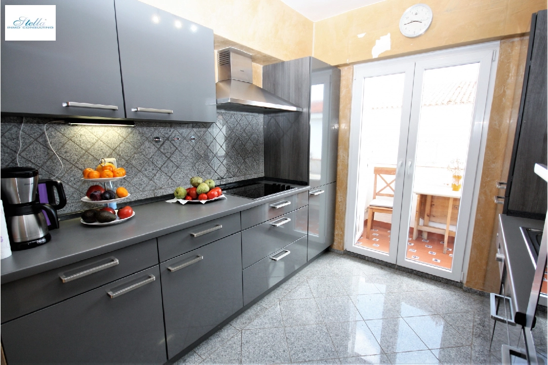 penthouse apartment in Denia(Deveses) for sale, built area 114 m², year built 1966, condition modernized, + central heating, air-condition, plot area 1297 m², 4 bedroom, 2 bathroom, ref.: GC-4418-8