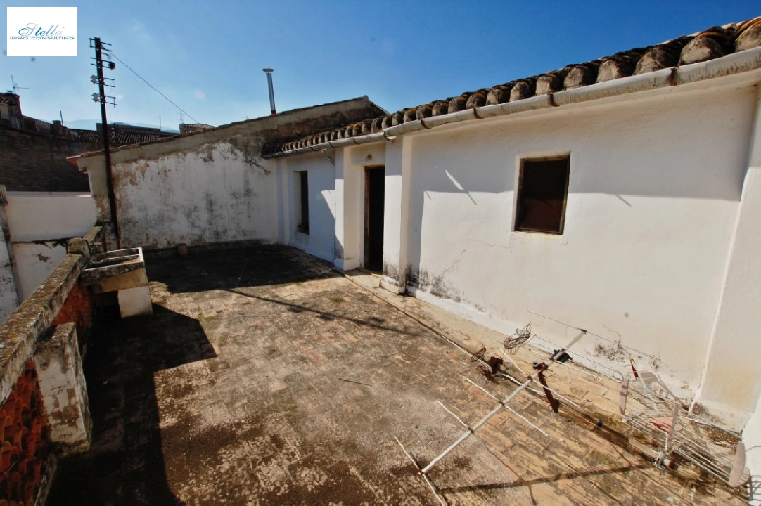 town house in Pego for sale, built area 450 m², year built 1960, air-condition, plot area 220 m², 5 bedroom, 1 bathroom, swimming-pool, ref.: O-V67714-1