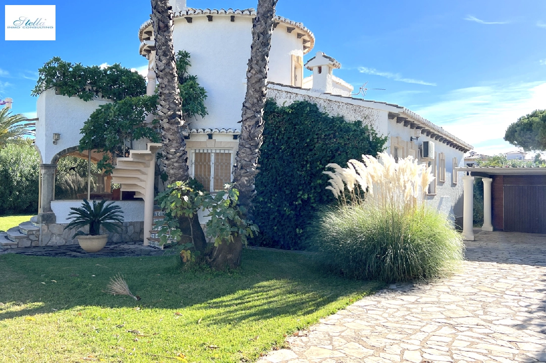 villa in Denia for sale, built area 150 m², year built 1984, condition neat, + central heating, air-condition, plot area 850 m², 3 bedroom, 3 bathroom, swimming-pool, ref.: AS-1020-26
