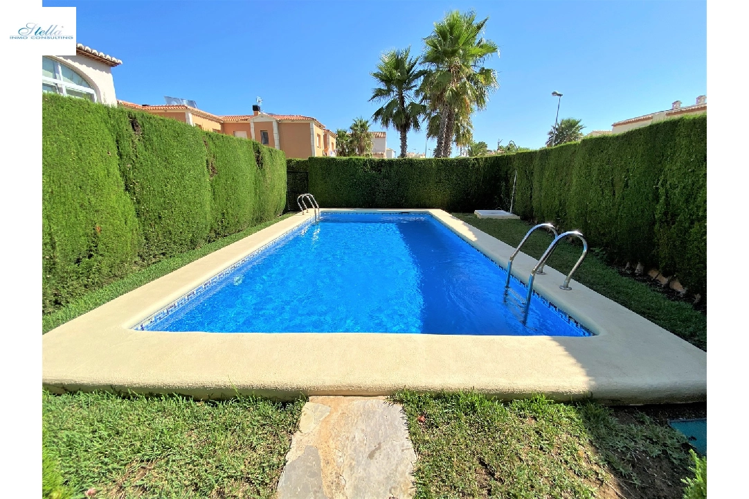 terraced house cornerside in Oliva for sale, built area 133 m², year built 2002, condition modernized, air-condition, plot area 206 m², 4 bedroom, 4 bathroom, swimming-pool, ref.: SC-G0120-27