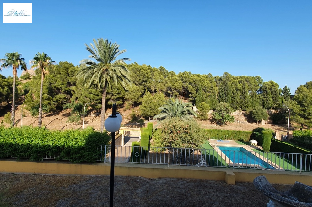 mansion in Oliva for sale, built area 210 m², year built 1995, condition neat, + stove, plot area 849 m², 4 bedroom, 3 bathroom, swimming-pool, ref.: RA-0921-4