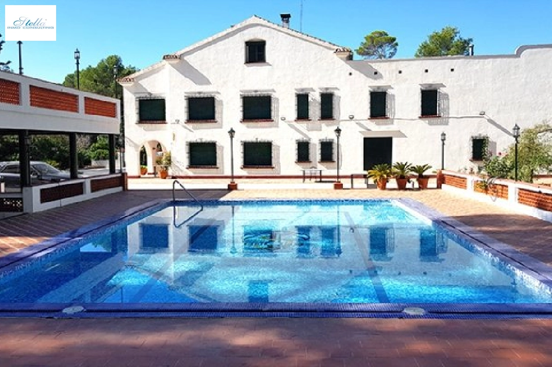 villa in Gandia for sale, built area 1300 m², plot area 200000 m², 20 bathroom, ref.: BS-3974641-43