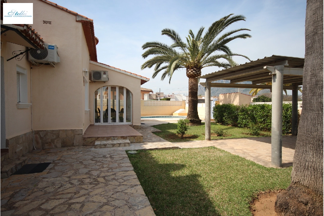 summer house in Els Poblets for holiday rental, built area 130 m², year built 2000, condition neat, + central heating, air-condition, plot area 545 m², 3 bedroom, 2 bathroom, swimming-pool, ref.: V-0222-3