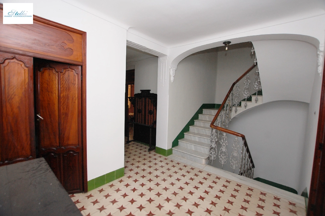 town house in Pego for sale, built area 373 m², year built 1910, air-condition, plot area 200 m², 5 bedroom, 2 bathroom, swimming-pool, ref.: O-V80314-25