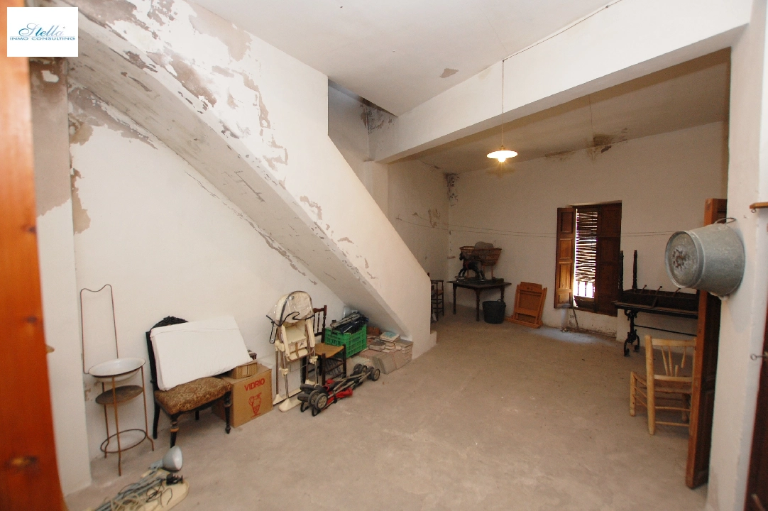 town house in Pego for sale, built area 373 m², year built 1910, air-condition, plot area 200 m², 5 bedroom, 2 bathroom, swimming-pool, ref.: O-V80314-32