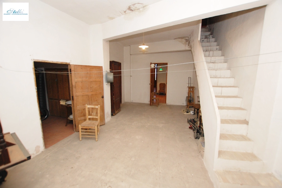 town house in Pego for sale, built area 373 m², year built 1910, air-condition, plot area 200 m², 5 bedroom, 2 bathroom, swimming-pool, ref.: O-V80314-33