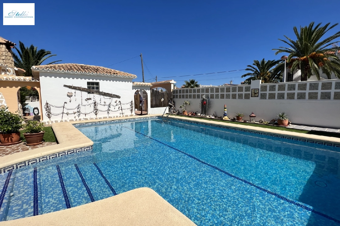 villa in Els Poblets(Partida Gironets) for sale, built area 175 m², year built 1982, condition neat, + KLIMA, air-condition, plot area 585 m², 3 bedroom, 3 bathroom, swimming-pool, ref.: RG-0523-35