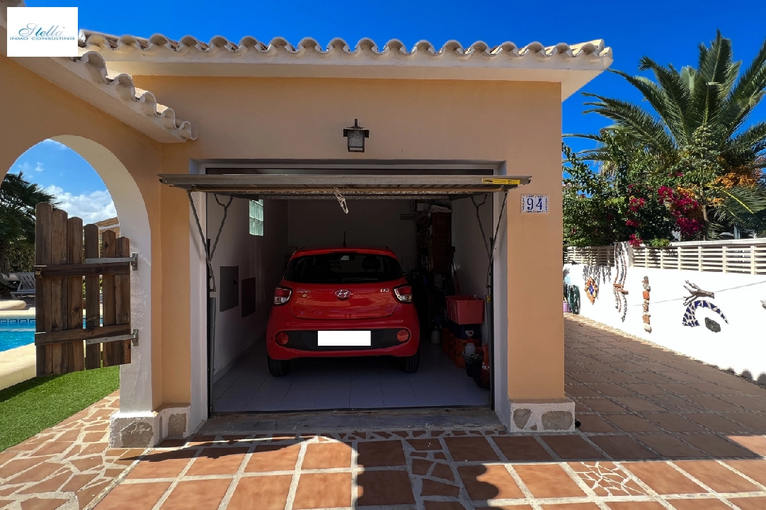 villa in Els Poblets(Partida Gironets) for sale, built area 175 m², year built 1982, condition neat, + KLIMA, air-condition, plot area 585 m², 3 bedroom, 3 bathroom, swimming-pool, ref.: RG-0523-44