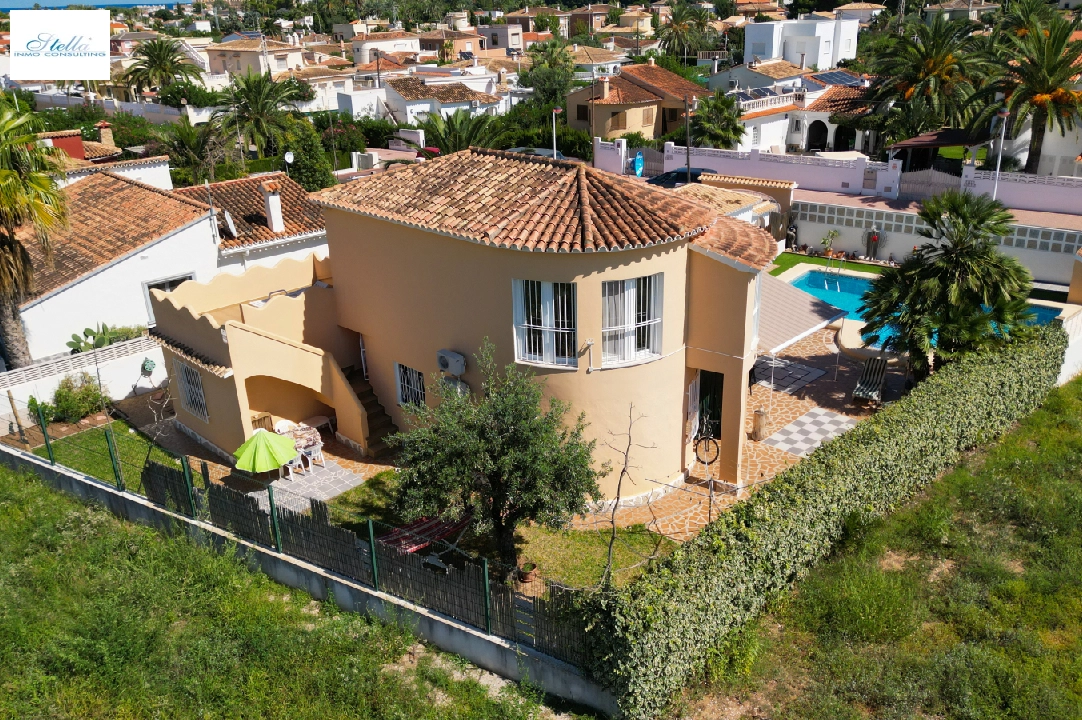 villa in Els Poblets(Partida Gironets) for sale, built area 175 m², year built 1982, condition neat, + KLIMA, air-condition, plot area 585 m², 3 bedroom, 3 bathroom, swimming-pool, ref.: RG-0523-45