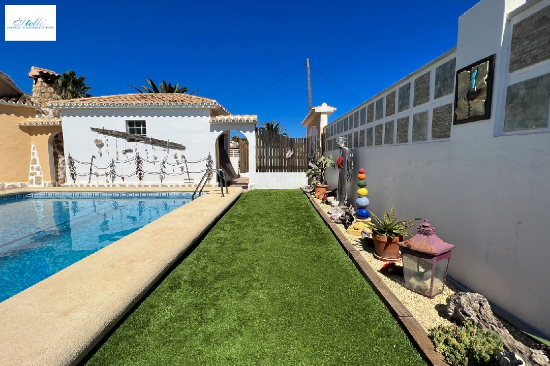 villa in Els Poblets(Partida Gironets) for sale, built area 175 m², year built 1982, condition neat, + KLIMA, air-condition, plot area 585 m², 3 bedroom, 3 bathroom, swimming-pool, ref.: RG-0523-9