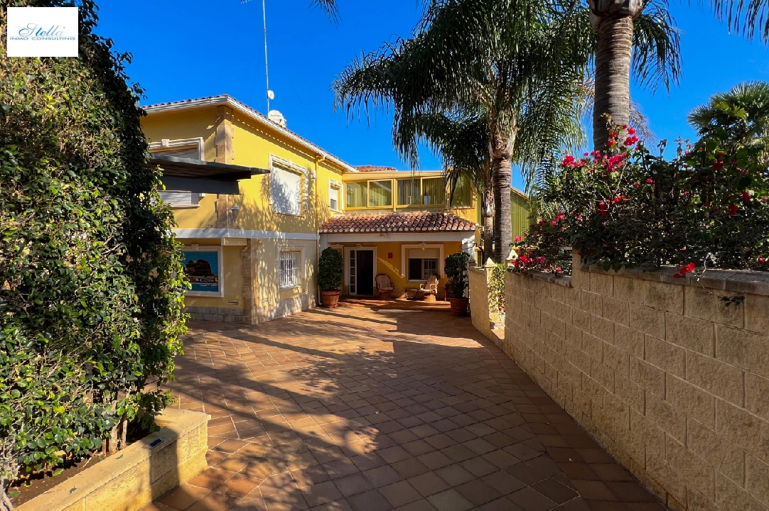 villa in Denia for rent, built area 200 m², condition neat, + central heating, air-condition, plot area 900 m², 3 bedroom, 2 bathroom, swimming-pool, ref.: D-0123-1