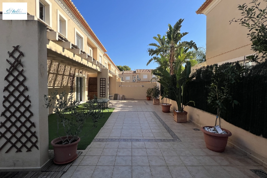terraced house in Denia for rent, built area 130 m², condition neat, + KLIMA, air-condition, plot area 160 m², 4 bedroom, 3 bathroom, swimming-pool, ref.: D-0223-18