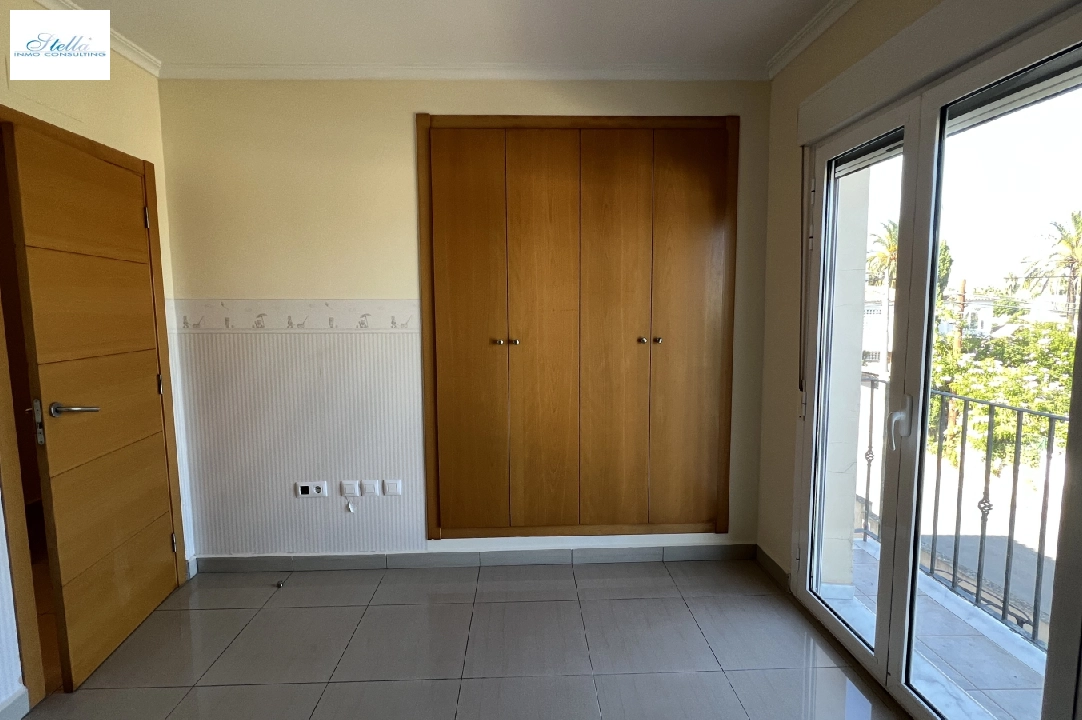 terraced house in Denia for rent, built area 130 m², condition neat, + KLIMA, air-condition, plot area 160 m², 4 bedroom, 3 bathroom, swimming-pool, ref.: D-0223-43