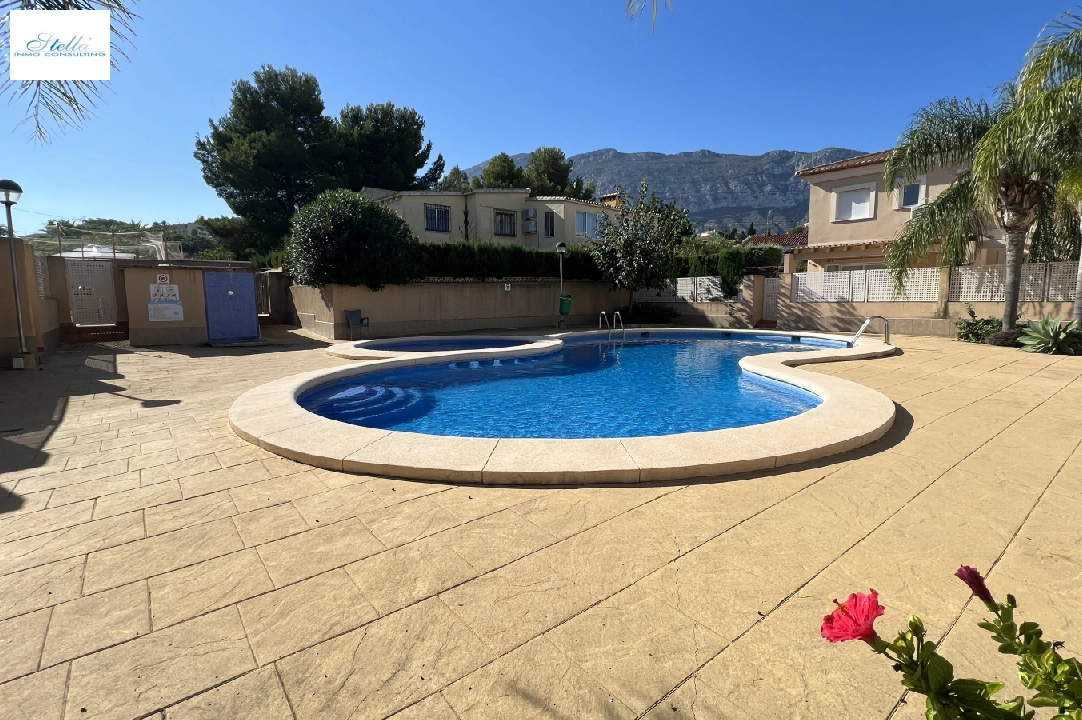 terraced house in Denia for rent, built area 130 m², condition neat, + KLIMA, air-condition, plot area 160 m², 4 bedroom, 3 bathroom, swimming-pool, ref.: D-0223-58
