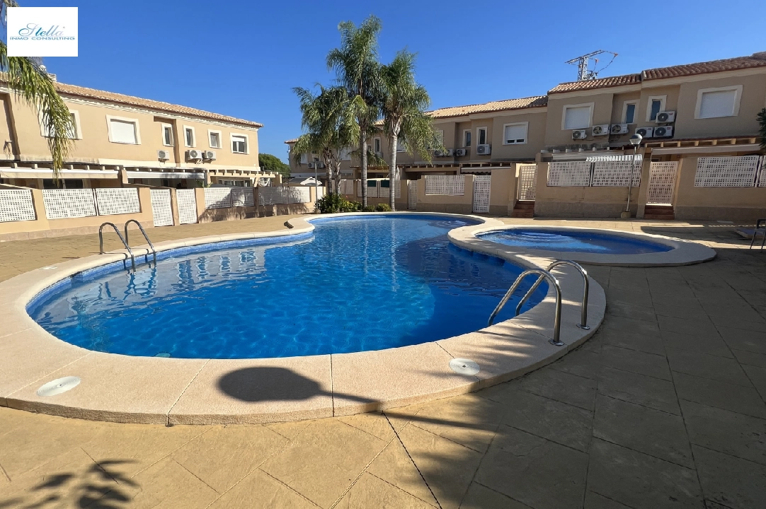 terraced house in Denia for rent, built area 130 m², condition neat, + KLIMA, air-condition, plot area 160 m², 4 bedroom, 3 bathroom, swimming-pool, ref.: D-0223-7