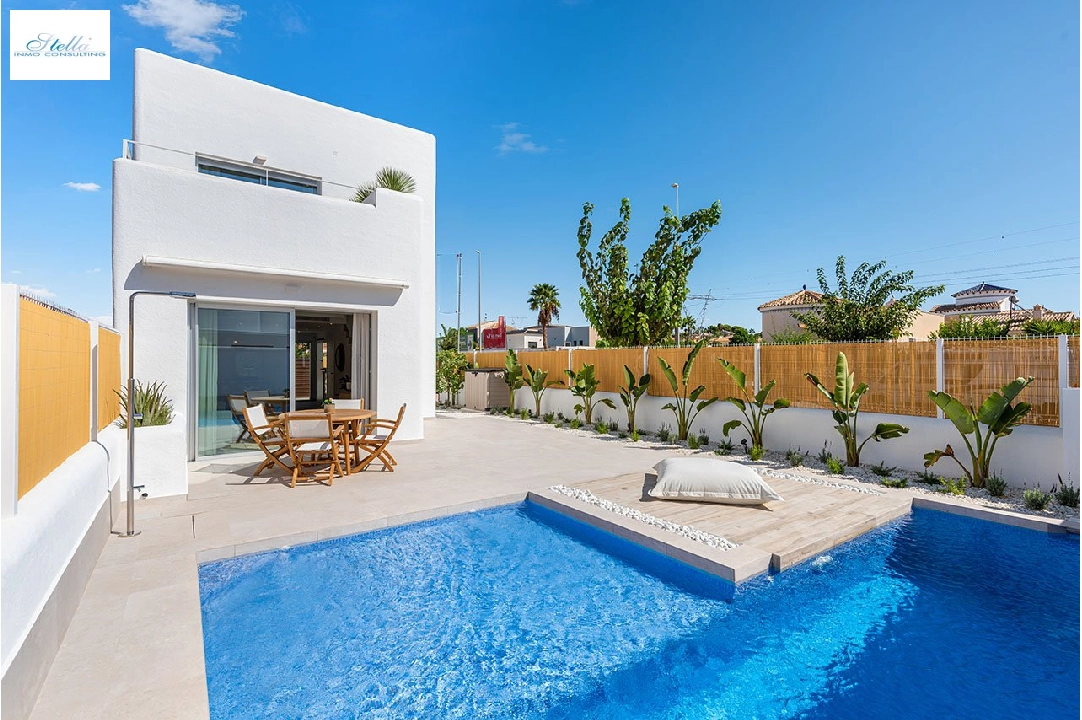villa in Los Alcazares for sale, built area 109 m², condition first owner, plot area 184 m², 3 bedroom, 2 bathroom, swimming-pool, ref.: HA-LAN-431-E02-1