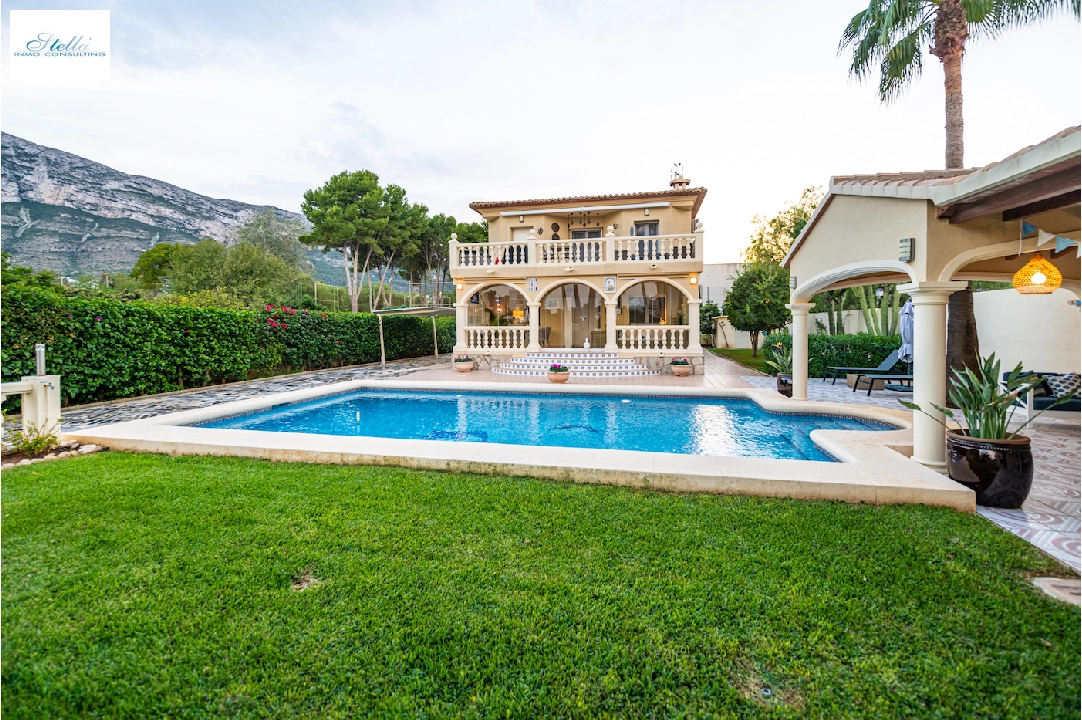 villa in Denia for sale, built area 343 m², year built 2000, + central heating, air-condition, plot area 958 m², 3 bedroom, 3 bathroom, swimming-pool, ref.: VI-CHA004-23-1