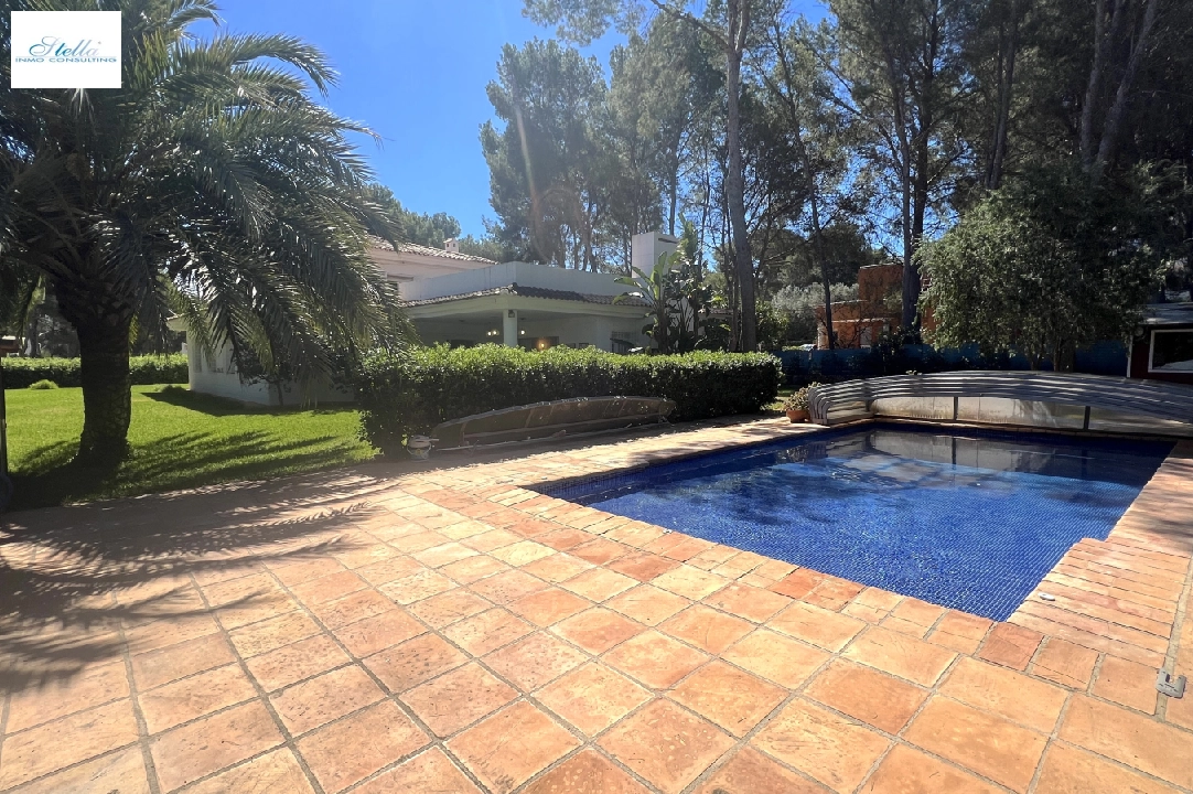 villa in Denia(Las Rotas) for sale, built area 280 m², year built 1989, condition neat, + central heating, plot area 1150 m², 5 bedroom, 4 bathroom, swimming-pool, ref.: SC-T0424-4