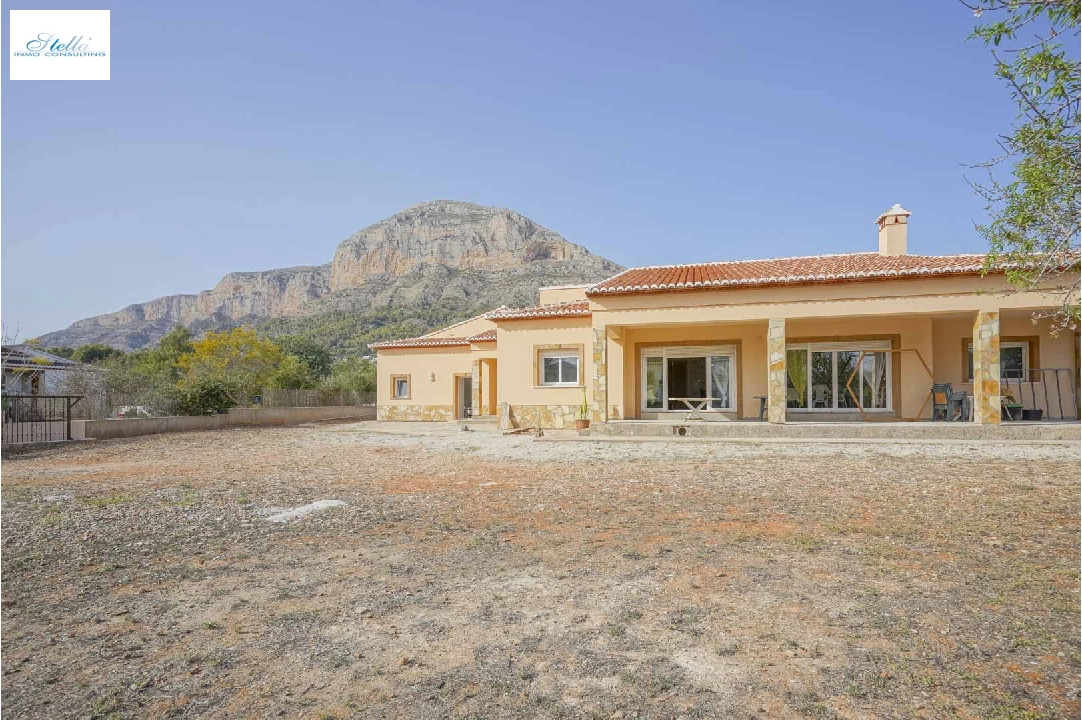 villa in Javea(Montgo Toscamar) for sale, built area 312 m², plot area 1500 m², 4 bedroom, 2 bathroom, ref.: BP-4364JAV-44