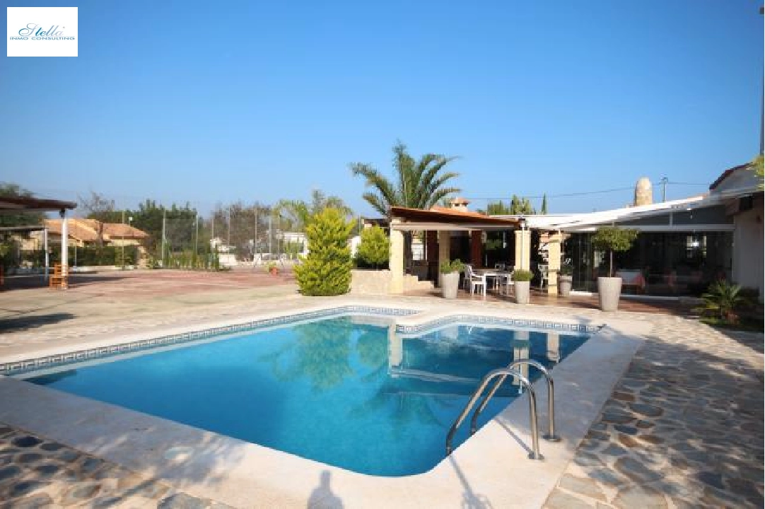 villa in Denia(Galeretes) for sale, built area 400 m², year built 1977, condition modernized, + central heating, air-condition, plot area 2392 m², 6 bedroom, 2 bathroom, swimming-pool, ref.: SC-T1515-33