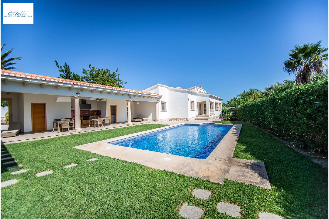 villa in Denia(Torrecarrals) for sale, built area 290 m², condition mint, + central heating, air-condition, plot area 3741 m², 5 bedroom, 4 bathroom, swimming-pool, ref.: SC-L0916-3